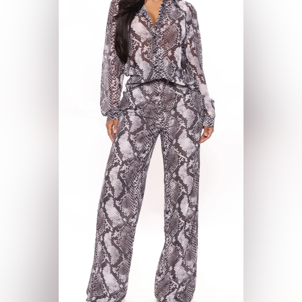 Sariyah Snakeskin Pant Set - Grey/combo